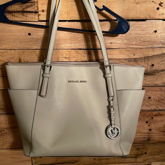 Michael Kors Handbags - Michael Kors Tote